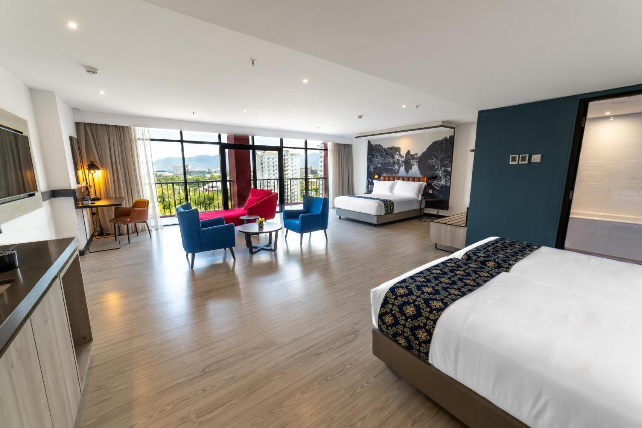 Travelodge Hotel 4*